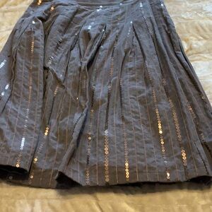 Elegant Gray Sequin Skirt